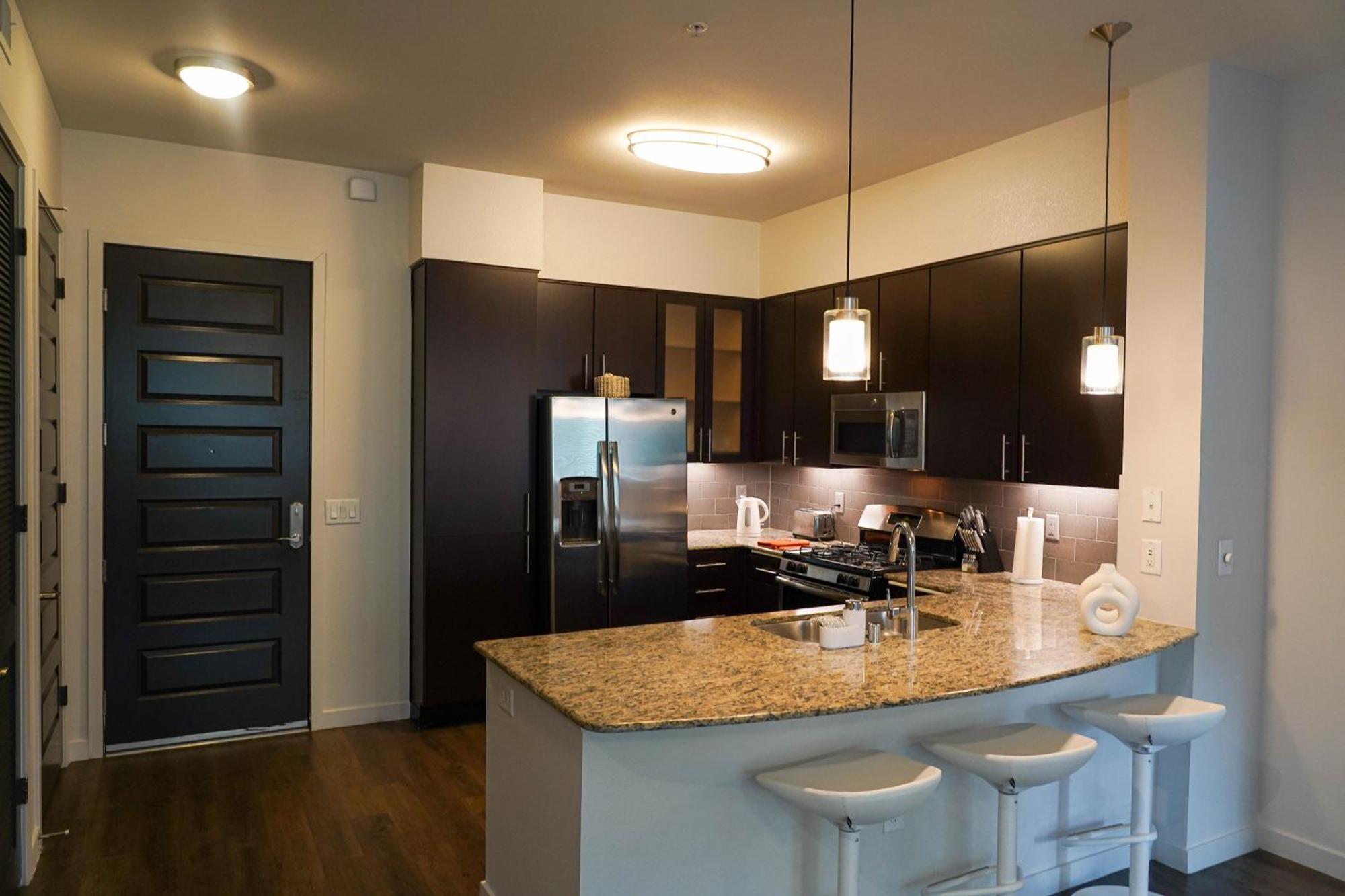 Luxury Designed 2 Bedrooms Part Hotel In Woodland Hills Ca Лос-Анджелес Экстерьер фото